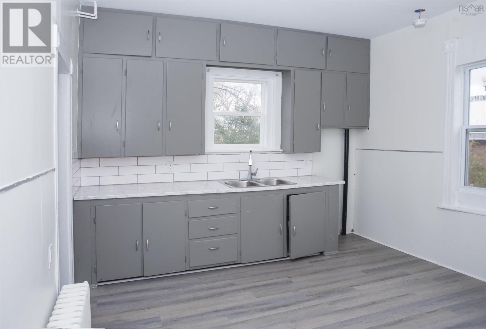 31 Forbes Court, Sydney, Nova Scotia  B1P 5Y4 - Photo 8 - 202528231