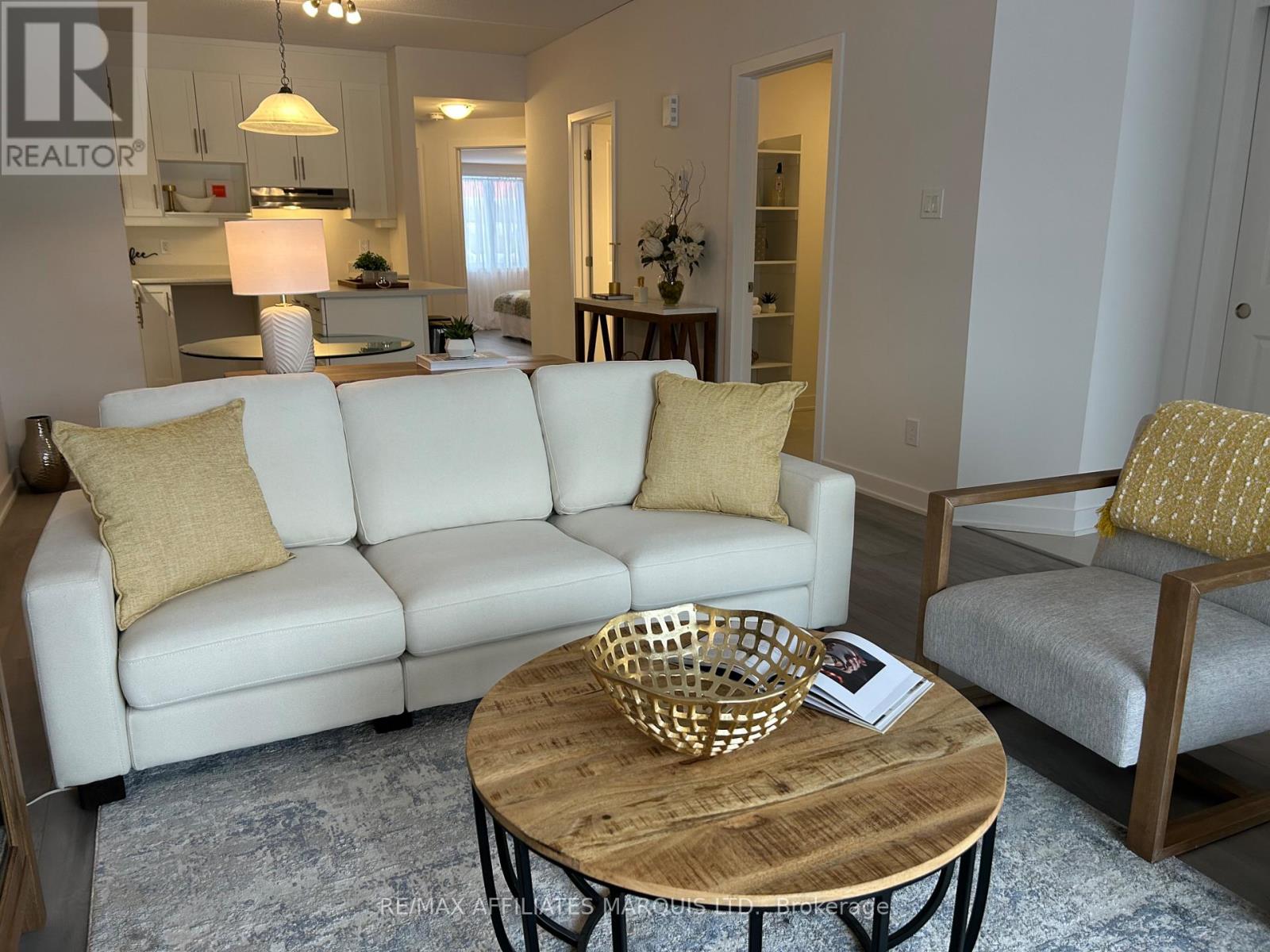 205 - 229 Water Street E, Cornwall, Ontario  K6H 1A2 - Photo 6 - X12261784