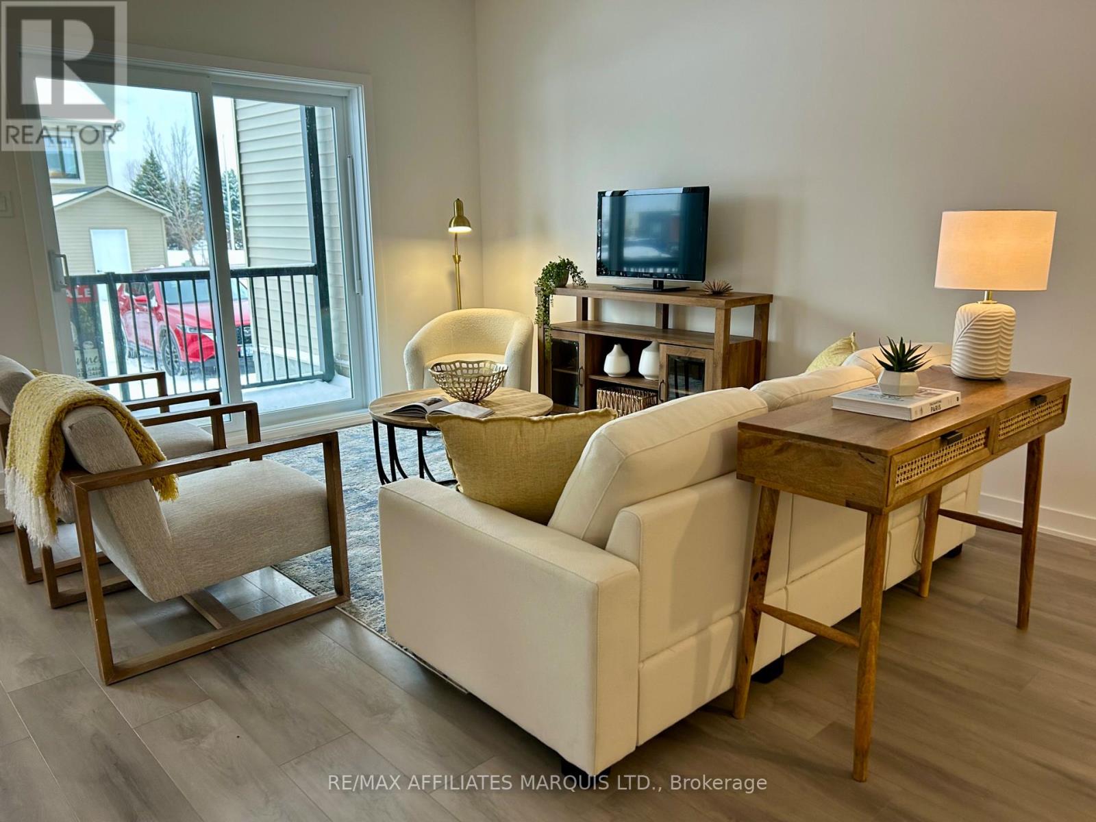 205 - 229 Water Street E, Cornwall, Ontario  K6H 1A2 - Photo 4 - X12261784