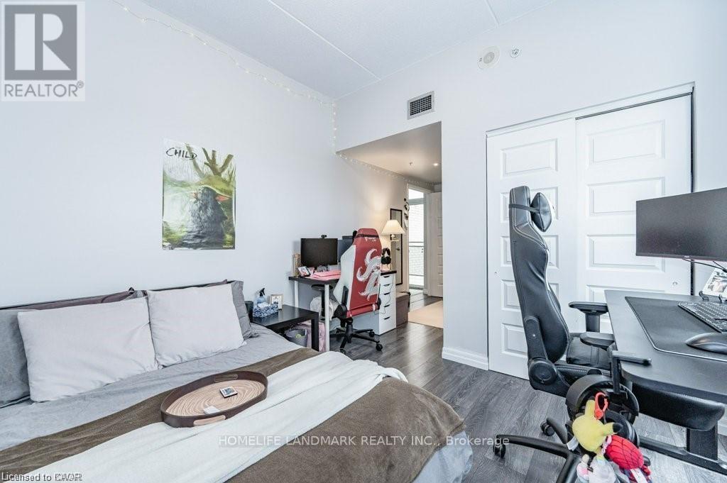 #1002 - 8 Hickory Street, Waterloo, Ontario  N2L 3H6 - Photo 17 - X12913090