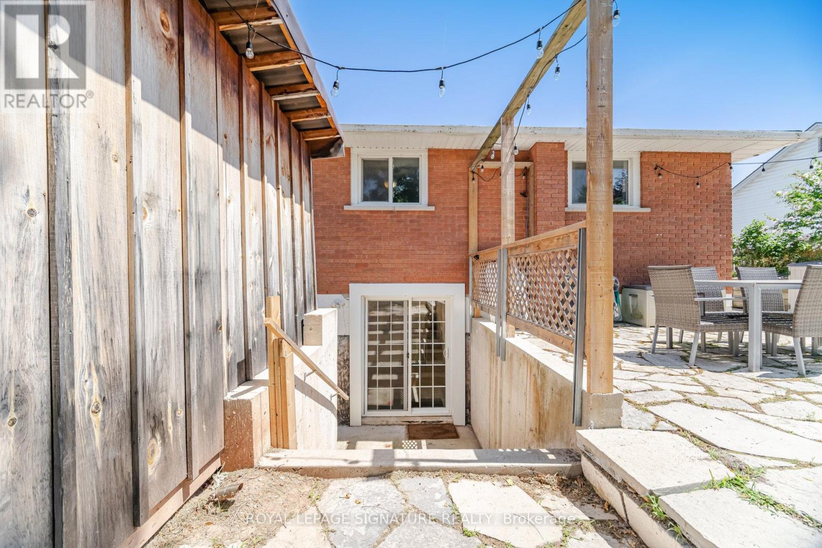 77 Fairview Road, Grimsby, Ontario  L3M 3L6 - Photo 22 - X12913160