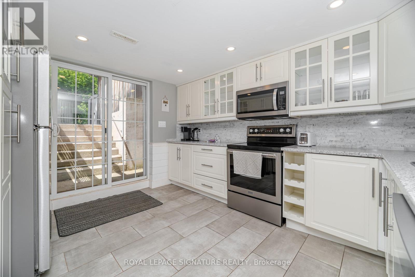 77 Fairview Road, Grimsby, Ontario  L3M 3L6 - Photo 25 - X12913160