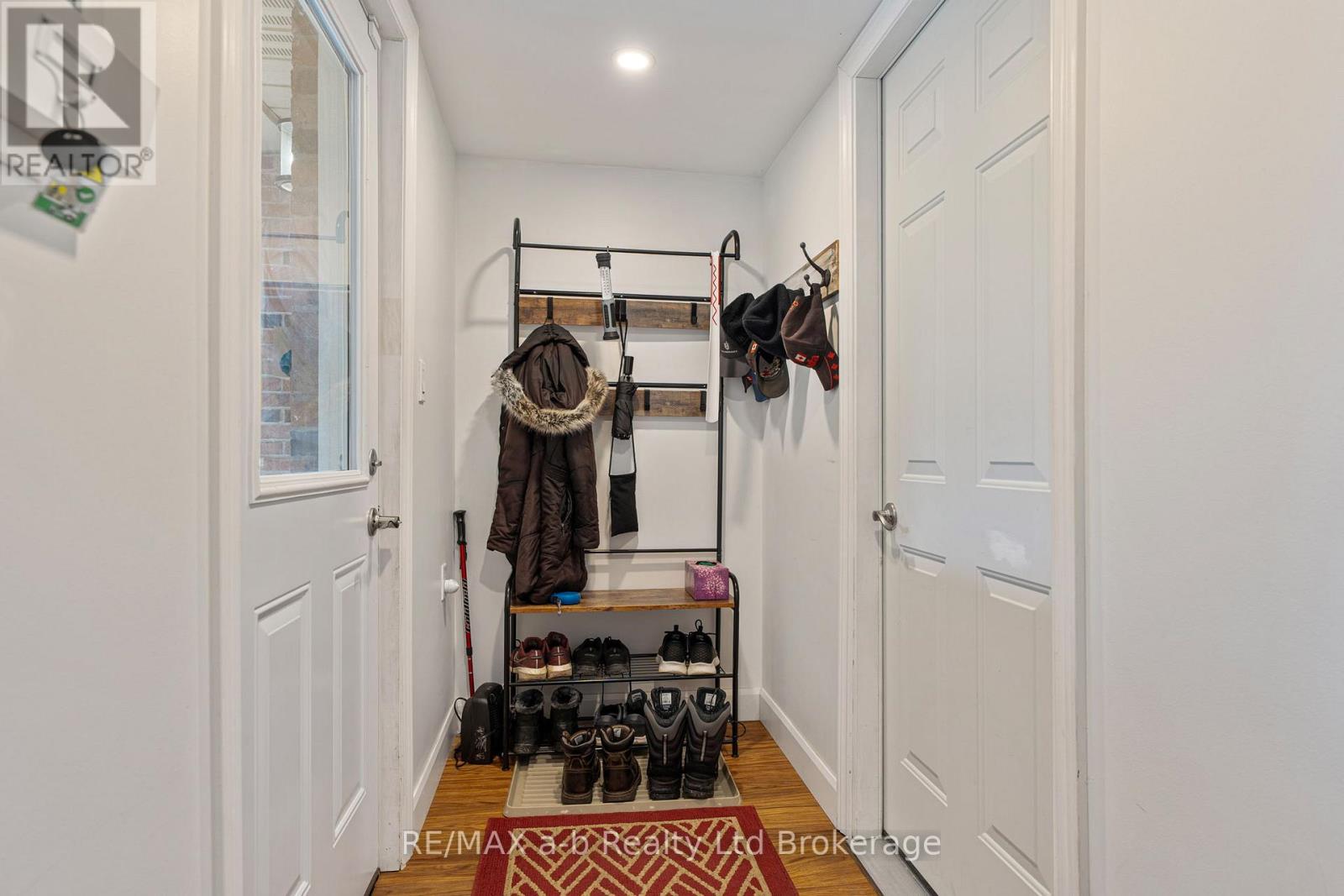 24 Denrich Avenue, Tillsonburg, Ontario  N4G 4W2 - Photo 19 - X12909574