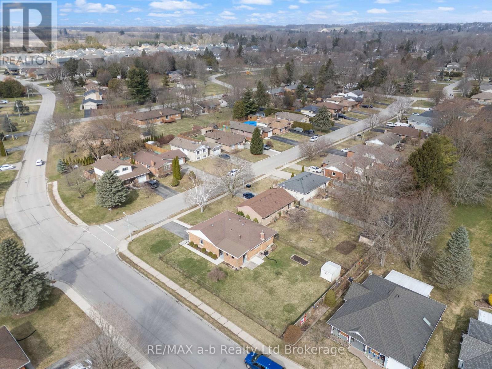 24 Denrich Avenue, Tillsonburg, Ontario  N4G 4W2 - Photo 27 - X12909574