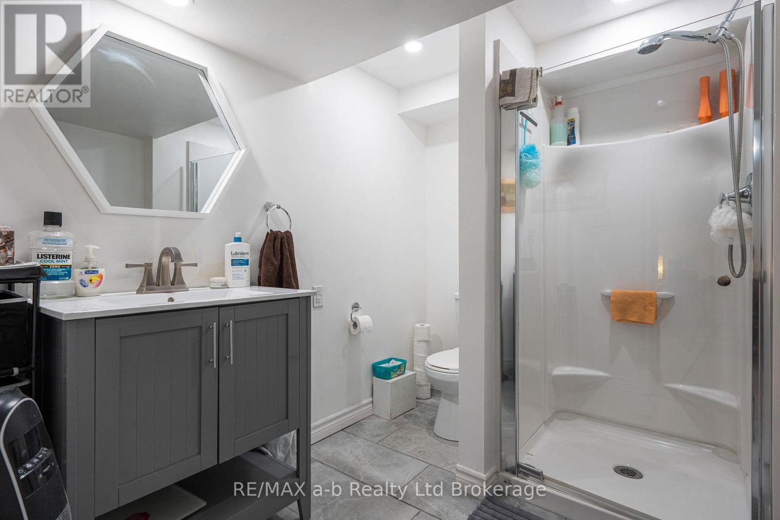 24 Denrich Avenue, Tillsonburg, Ontario  N4G 4W2 - Photo 24 - X12909574