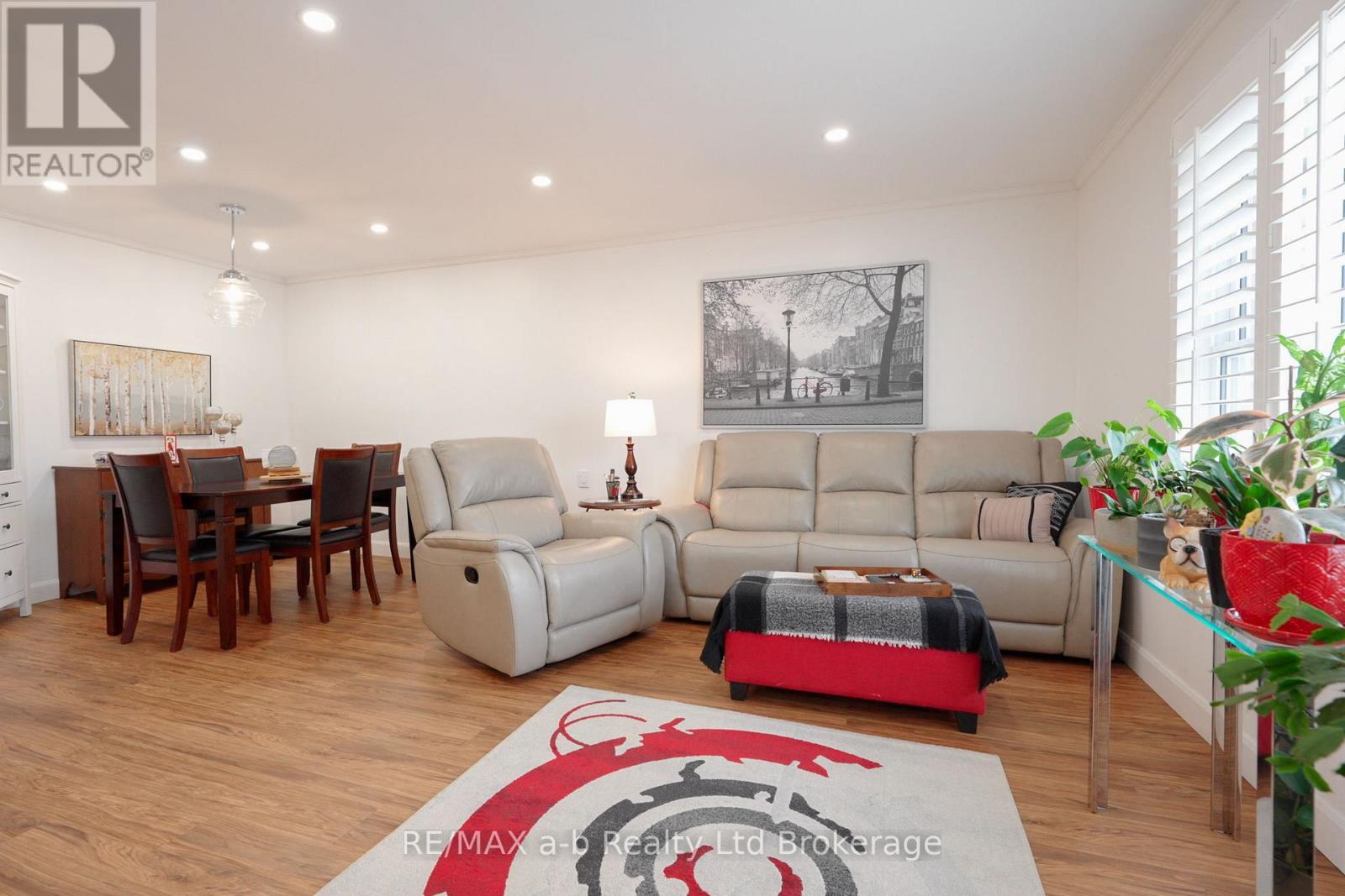 24 Denrich Avenue, Tillsonburg, Ontario  N4G 4W2 - Photo 10 - X12909574