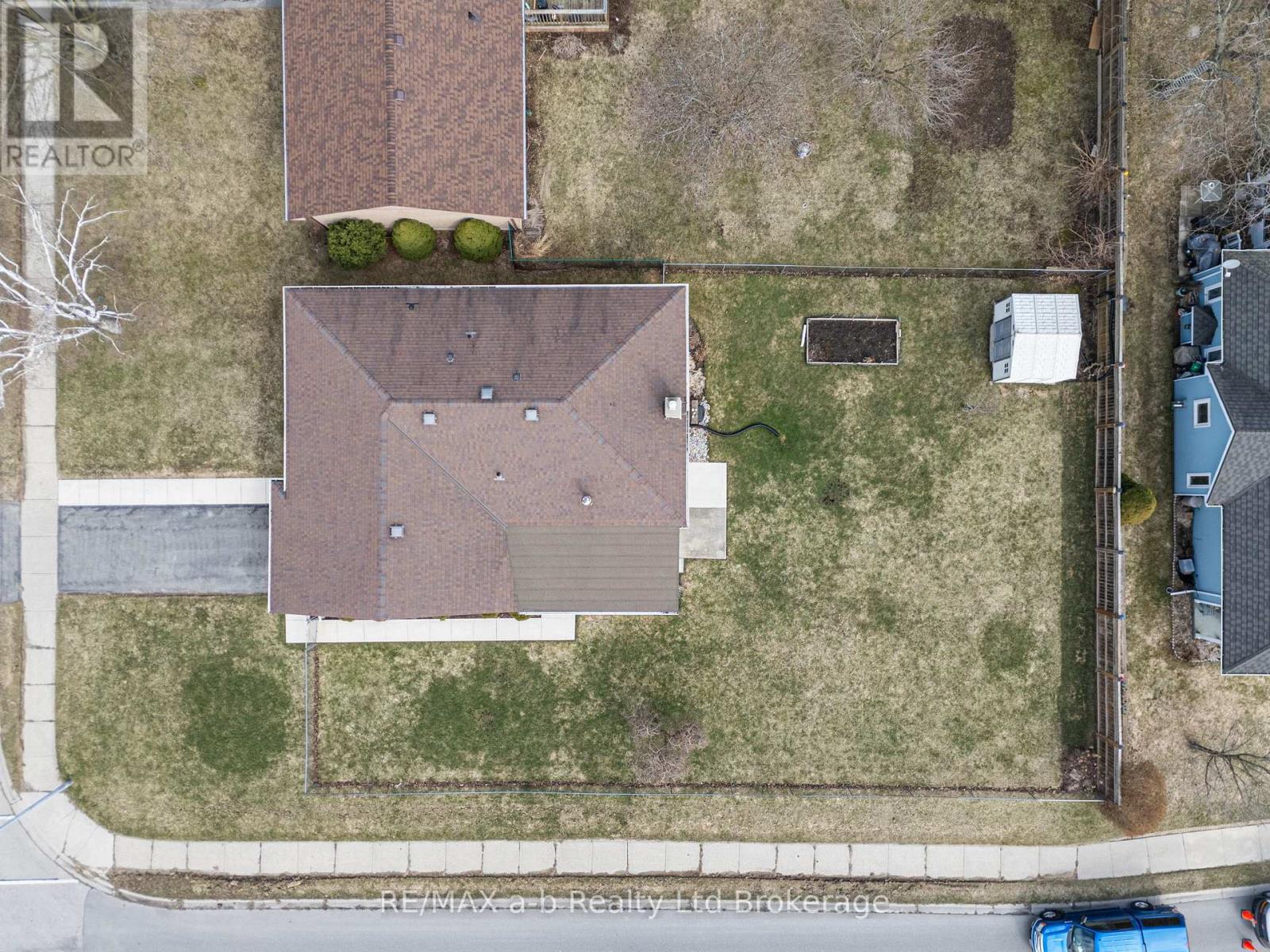 24 Denrich Avenue, Tillsonburg, Ontario  N4G 4W2 - Photo 34 - X12909574