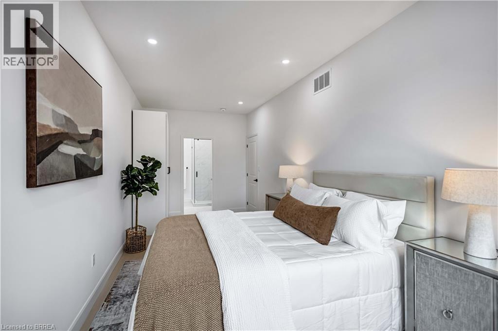 105 Winniett Street, Brantford, Ontario  N3T 1N1 - Photo 31 - 40802911