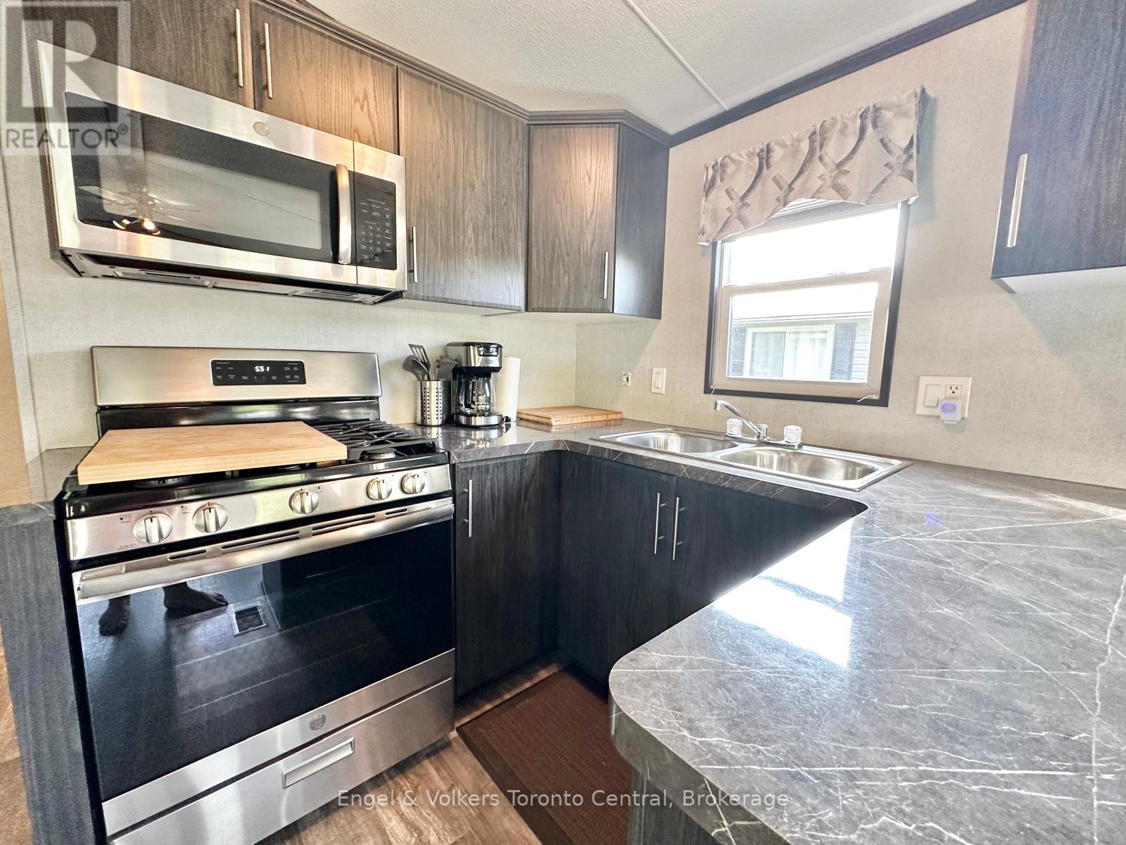 B8 - 7489 Sideroad 5 E, Wellington North, Ontario  N0G 2L0 - Photo 16 - X12885416