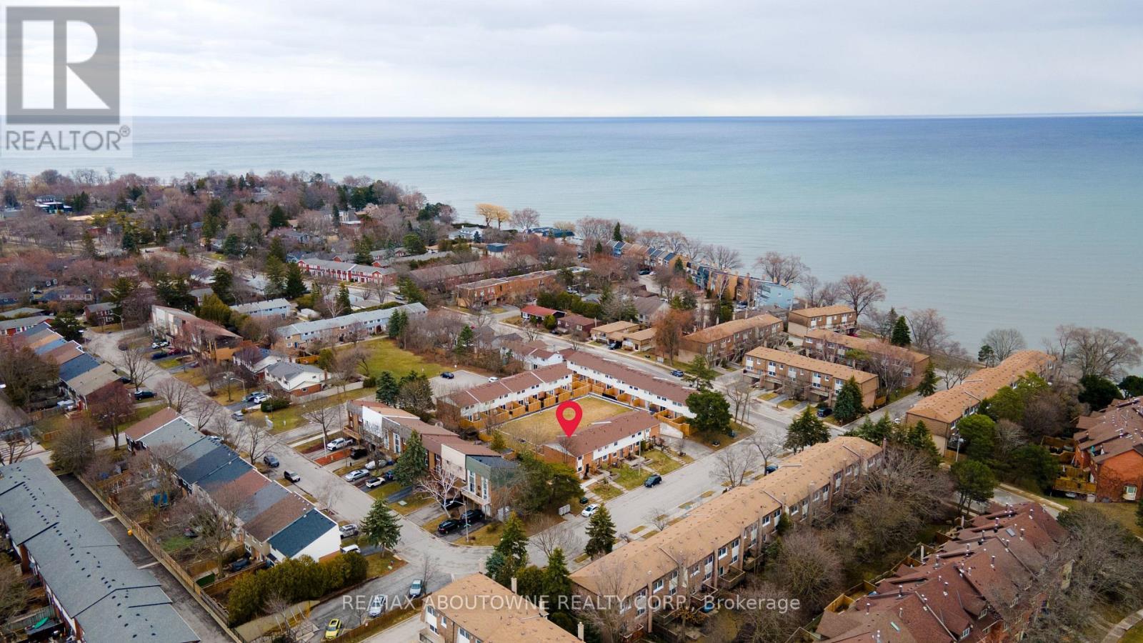 71 Sarah Lane, Oakville, Ontario  L6L 3V2 - Photo 35 - W12878144