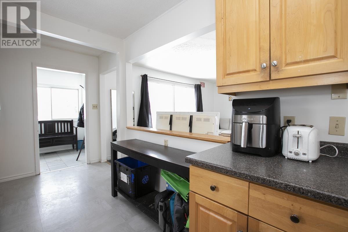 27 Weldon Ave, Sault Ste. Marie, Ontario  P6B 3C4 - Photo 11 - SM260521