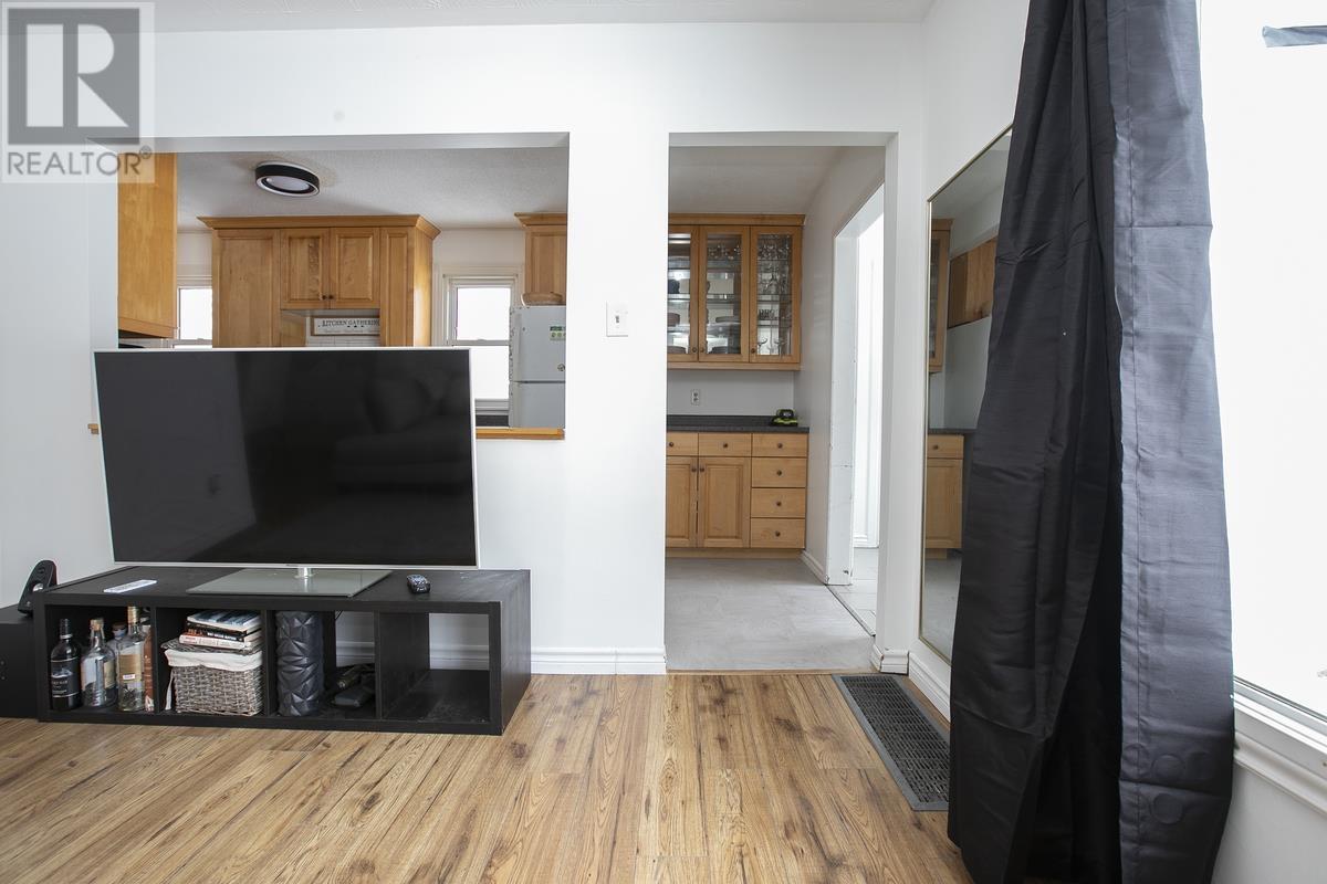 27 Weldon Ave, Sault Ste. Marie, Ontario  P6B 3C4 - Photo 12 - SM260521