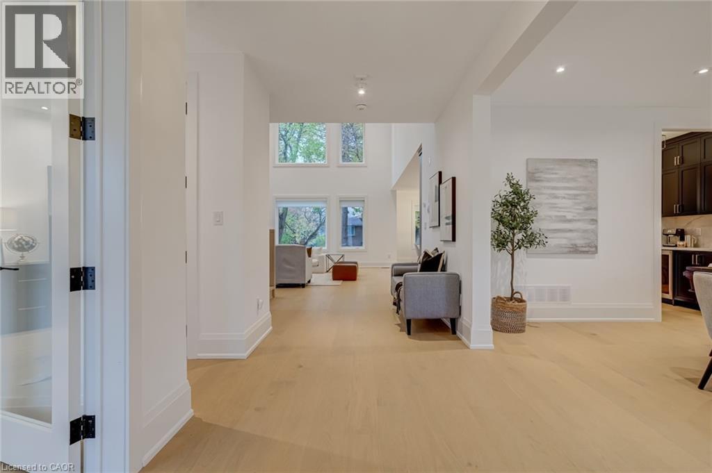 102 Cumming Court, Ancaster, Ontario  L9G 1V3 - Photo 6 - 40803362