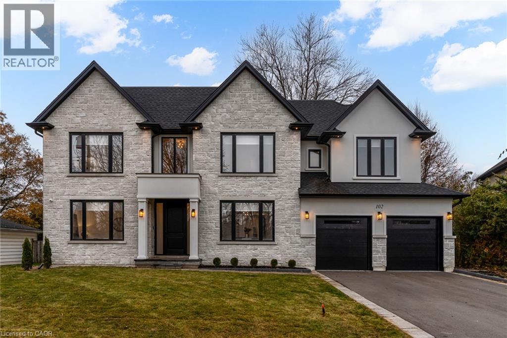 102 CUMMING Court, Ancaster, Ontario