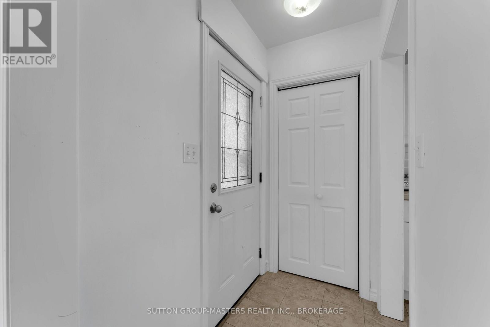 40 Crescent Drive, Kingston, Ontario  K7M 4J5 - Photo 3 - X12913288