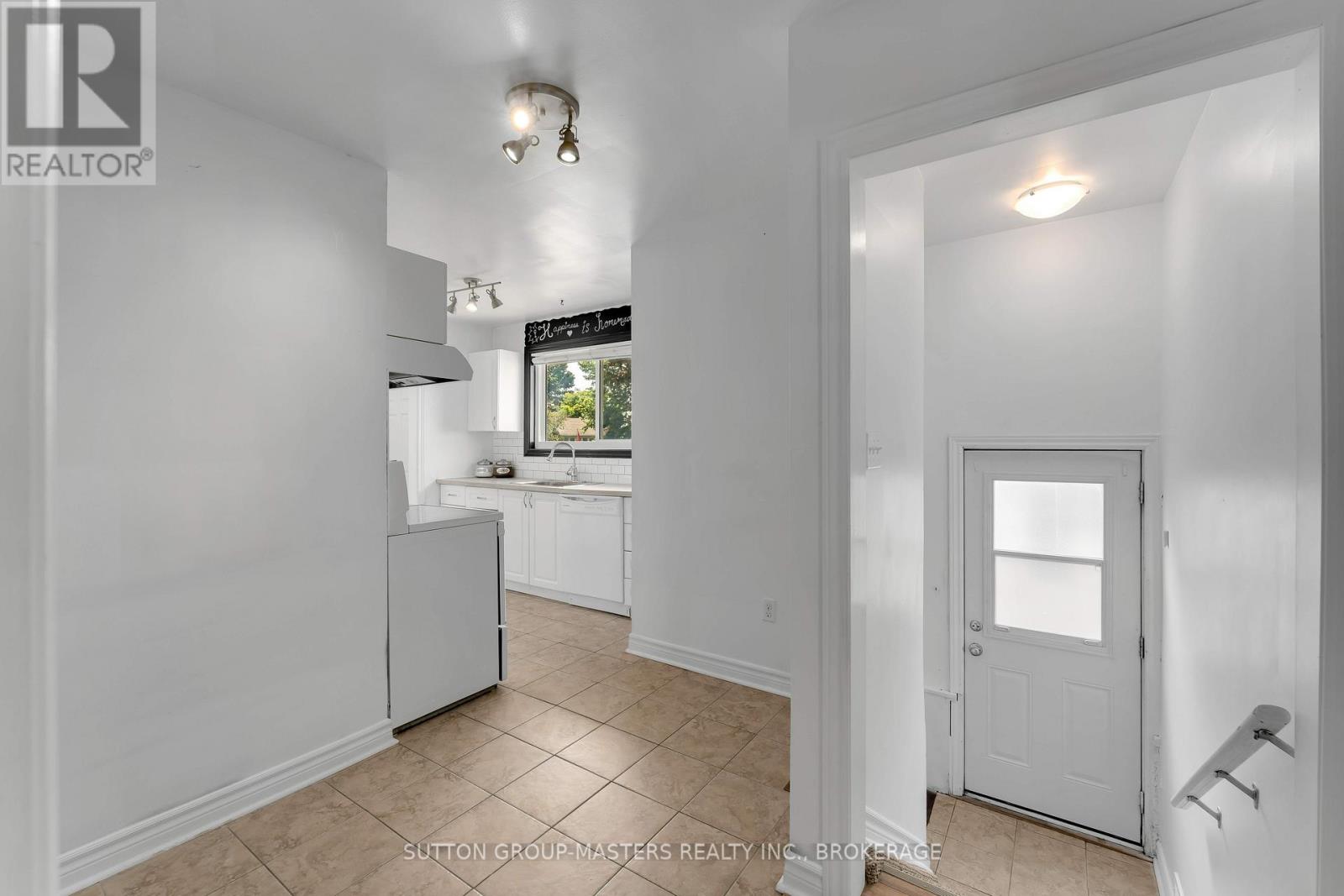 40 Crescent Drive, Kingston, Ontario  K7M 4J5 - Photo 8 - X12913288