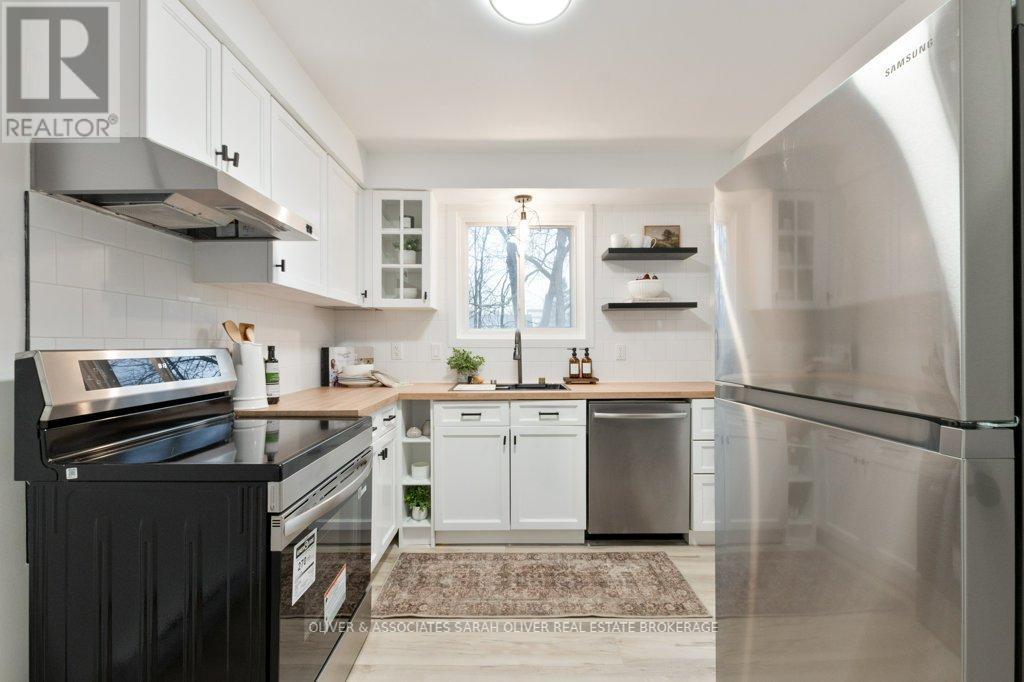 11 - 423 Griffith Street, London South, Ontario  N6K 2S3 - Photo 5 - X12913230