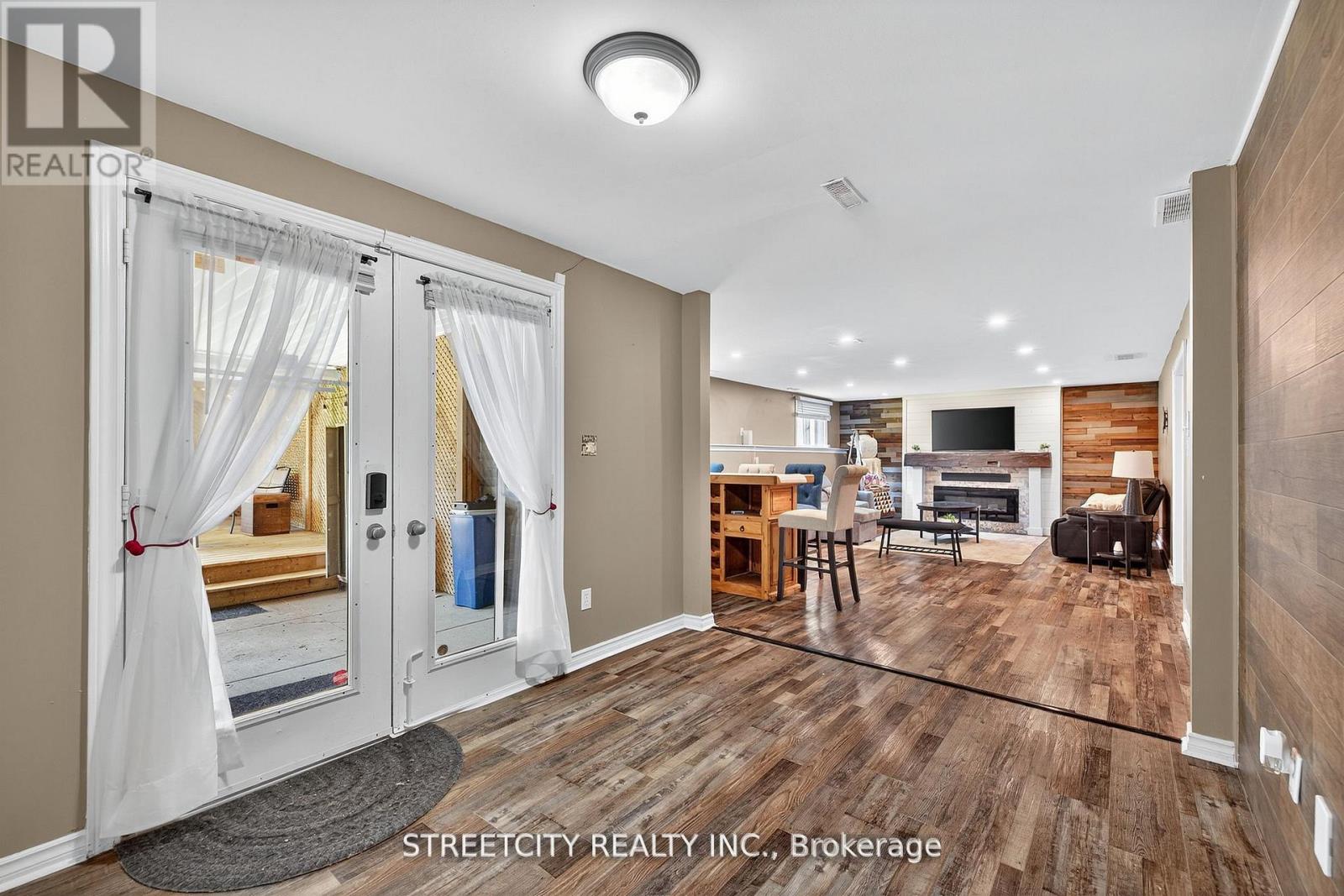 1163 Crumlin Side Road, London East, Ontario  N5V 1R6 - Photo 30 - X12913342