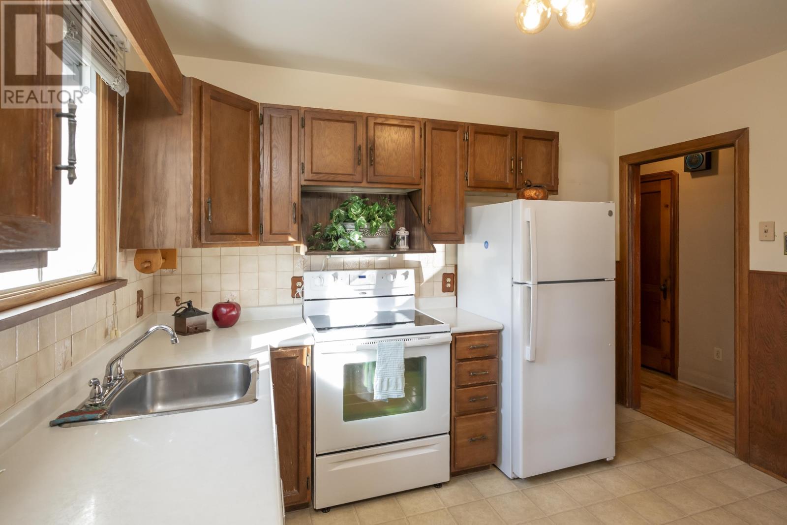 616 Southern Ave, Thunder Bay, Ontario  P7C 2V2 - Photo 29 - TB2600467