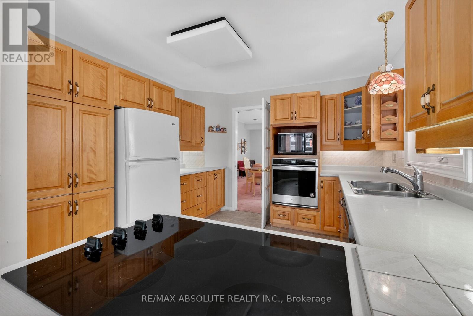 18 Pine Needles Court, Ottawa, Ontario  K2S 1G5 - Photo 13 - X12913346