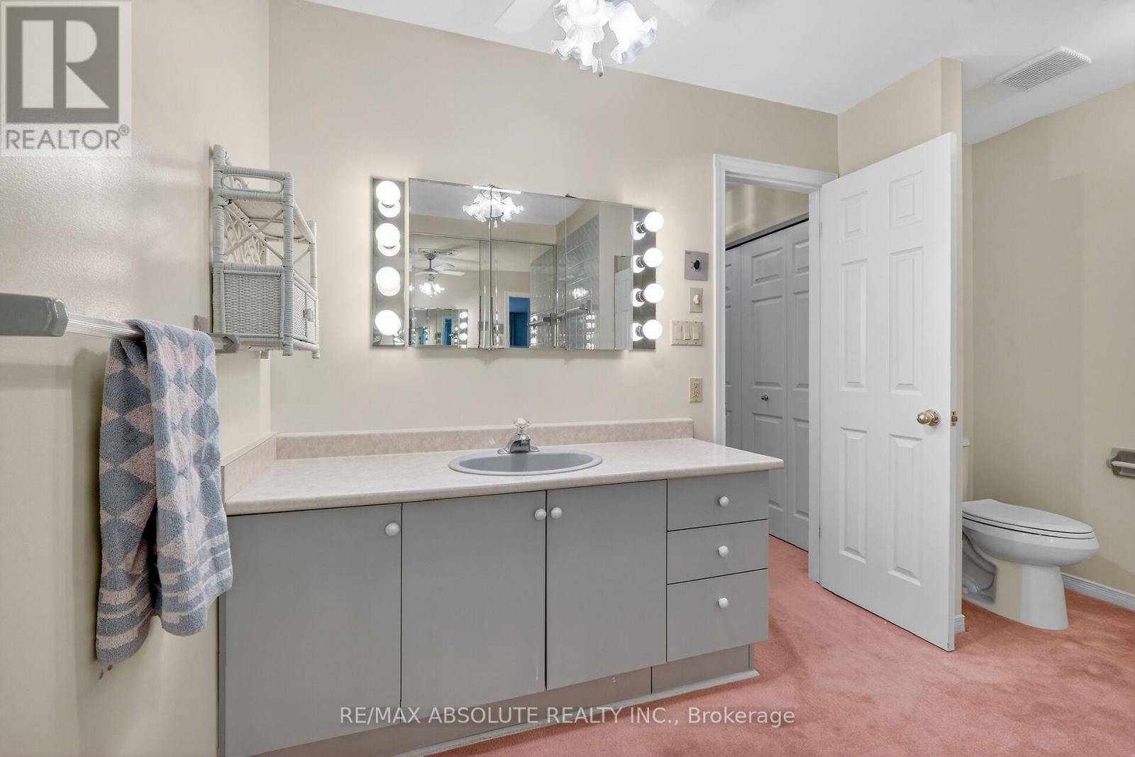 18 Pine Needles Court, Ottawa, Ontario  K2S 1G5 - Photo 34 - X12913346