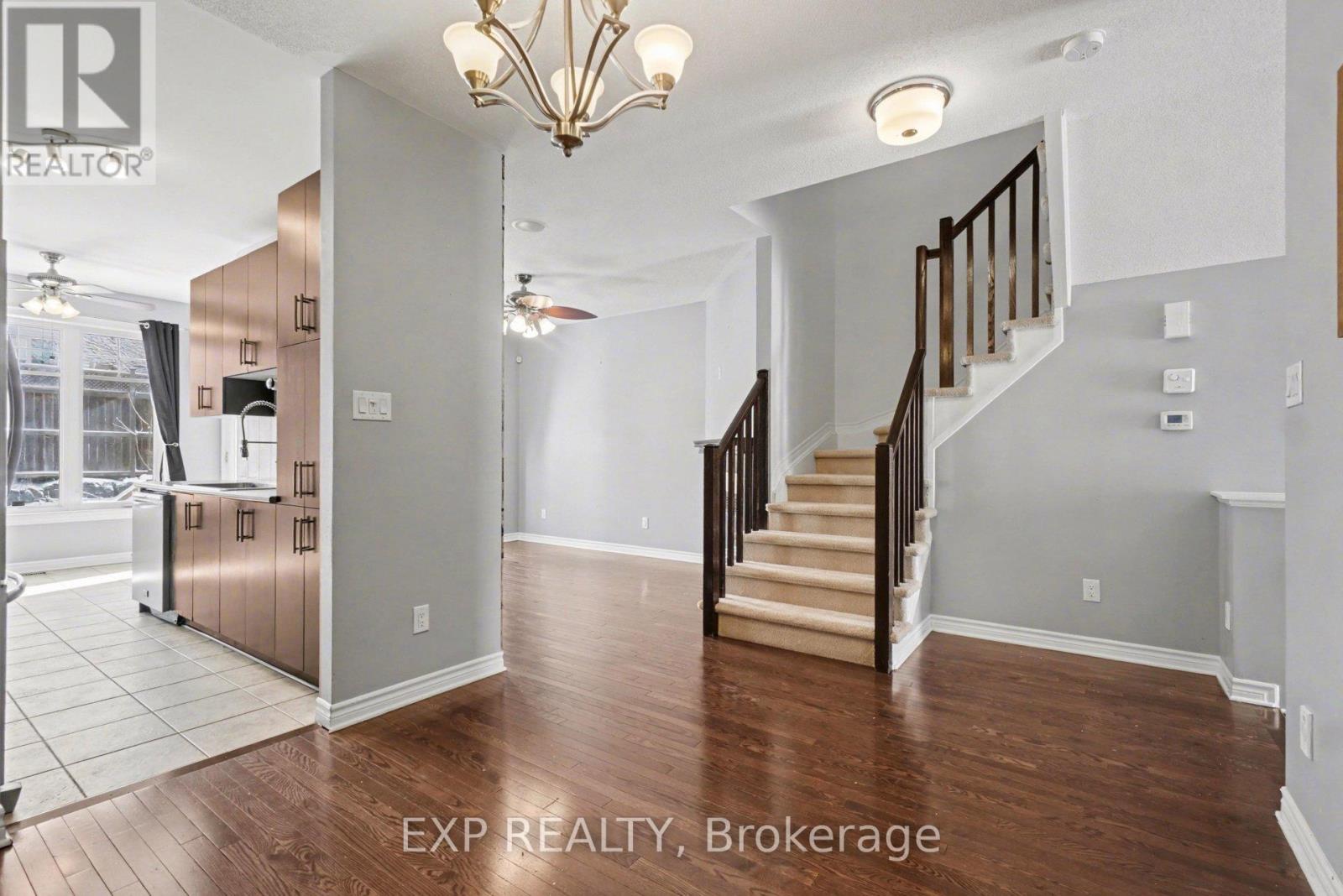 180 Flat Sedge Crescent, Ottawa, Ontario  K1T 0G9 - Photo 10 - X12913358