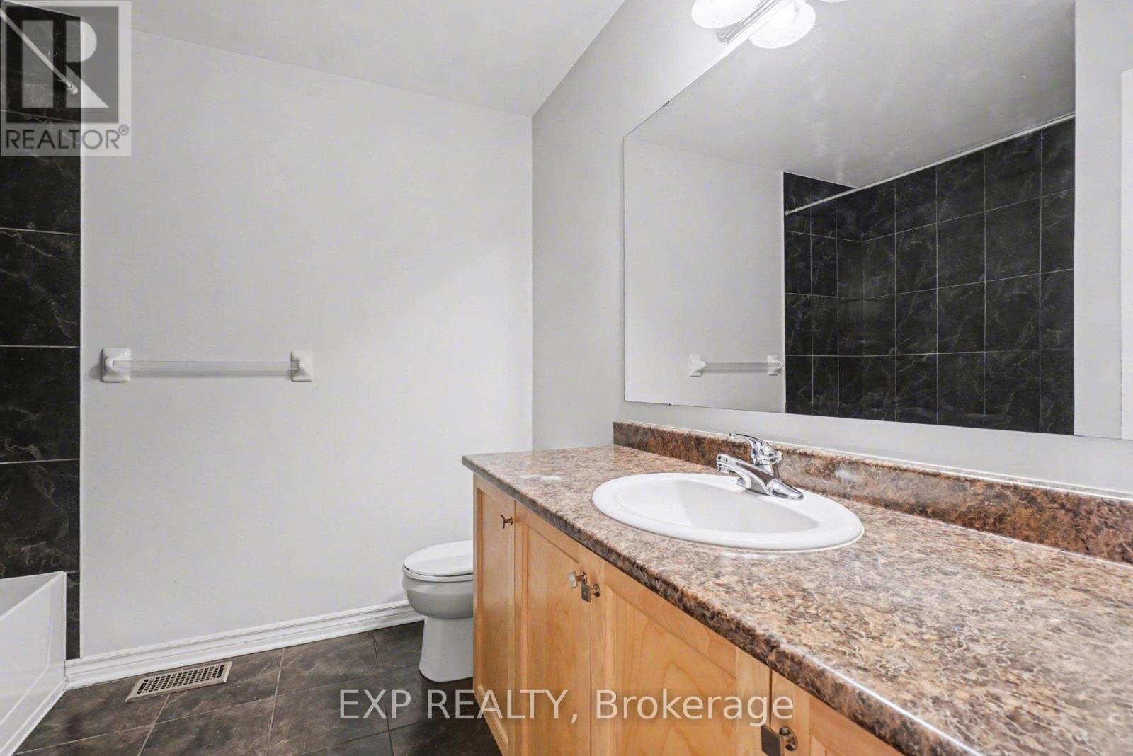 180 Flat Sedge Crescent, Ottawa, Ontario  K1T 0G9 - Photo 23 - X12913358
