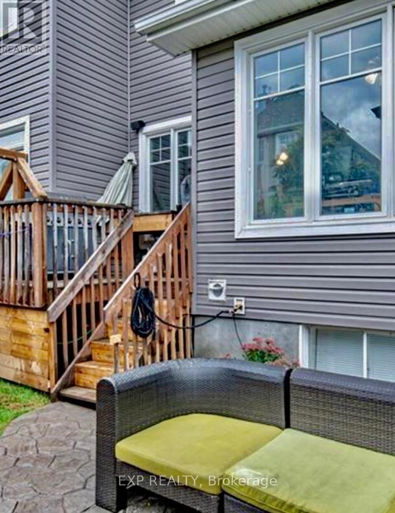 180 Flat Sedge Crescent, Ottawa, Ontario  K1T 0G9 - Photo 33 - X12913358