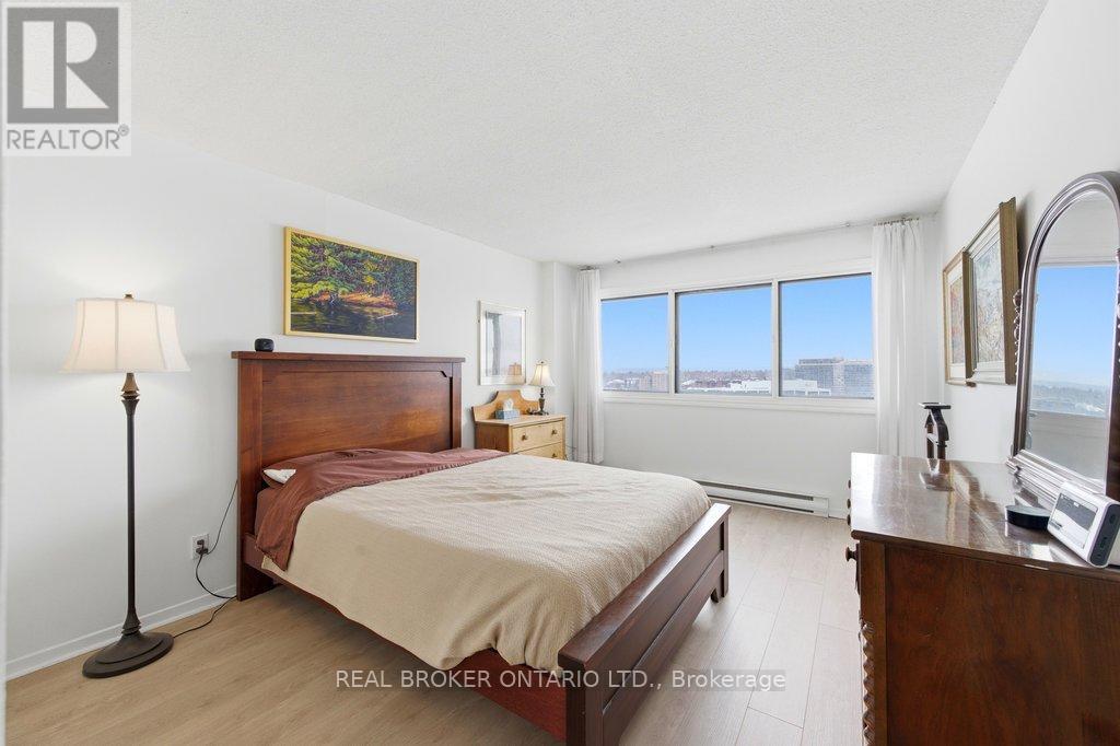 1613 - 40 Landry Street, Ottawa, Ontario  K1L 8K4 - Photo 11 - X12913362