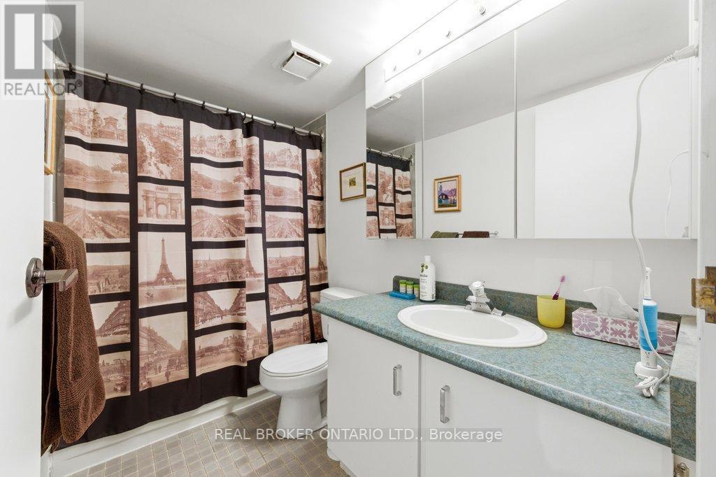 1613 - 40 Landry Street, Ottawa, Ontario  K1L 8K4 - Photo 13 - X12913362