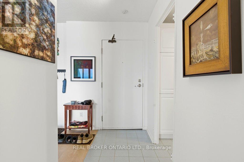 1613 - 40 Landry Street, Ottawa, Ontario  K1L 8K4 - Photo 4 - X12913362