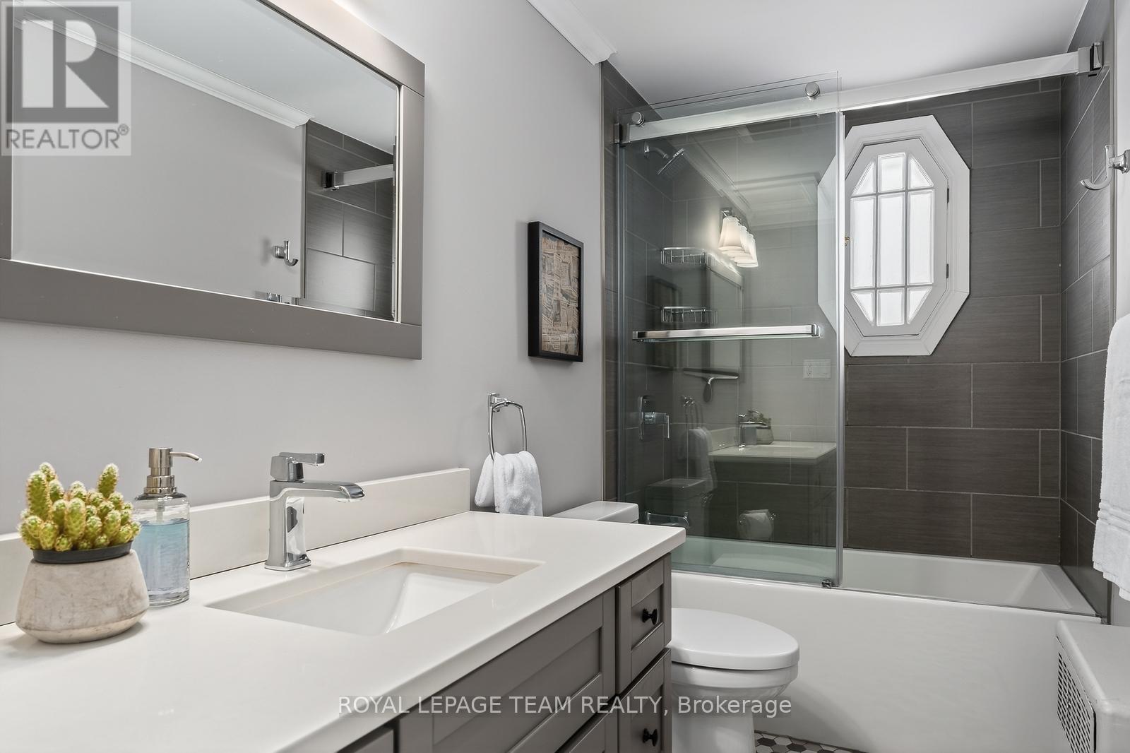 1449 Portal Street, Ottawa, Ontario  K1H 6B6 - Photo 17 - X12913392