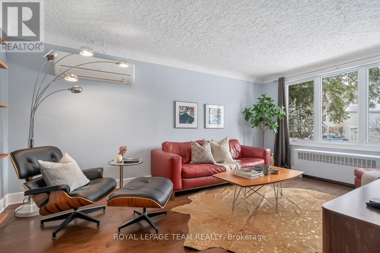 1449 Portal Street, Ottawa, Ontario  K1H 6B6 - Photo 2 - X12913392