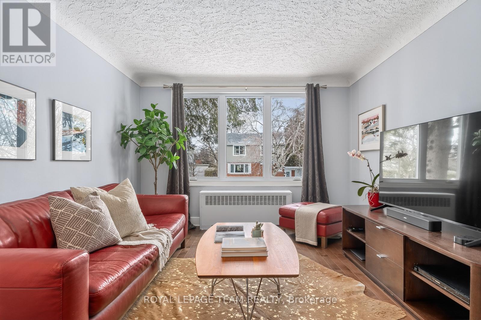 1449 Portal Street, Ottawa, Ontario  K1H 6B6 - Photo 3 - X12913392