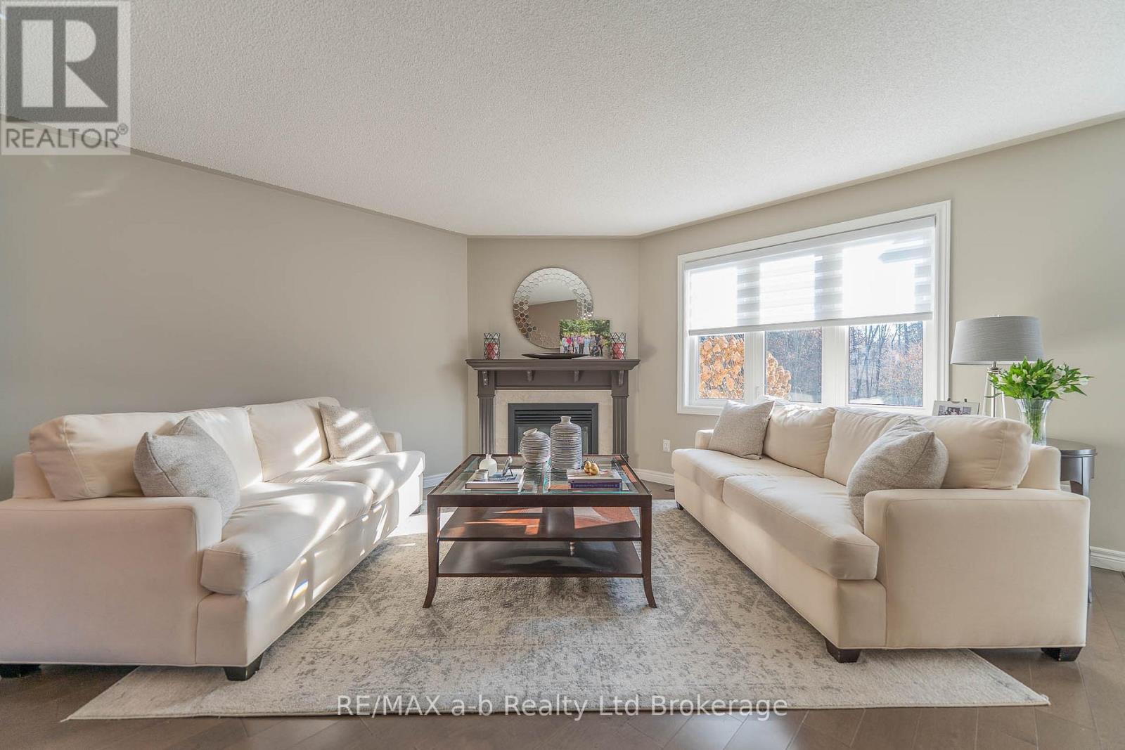 90 Weston Drive, Tillsonburg, Ontario  N4G 5W9 - Photo 13 - X12913344