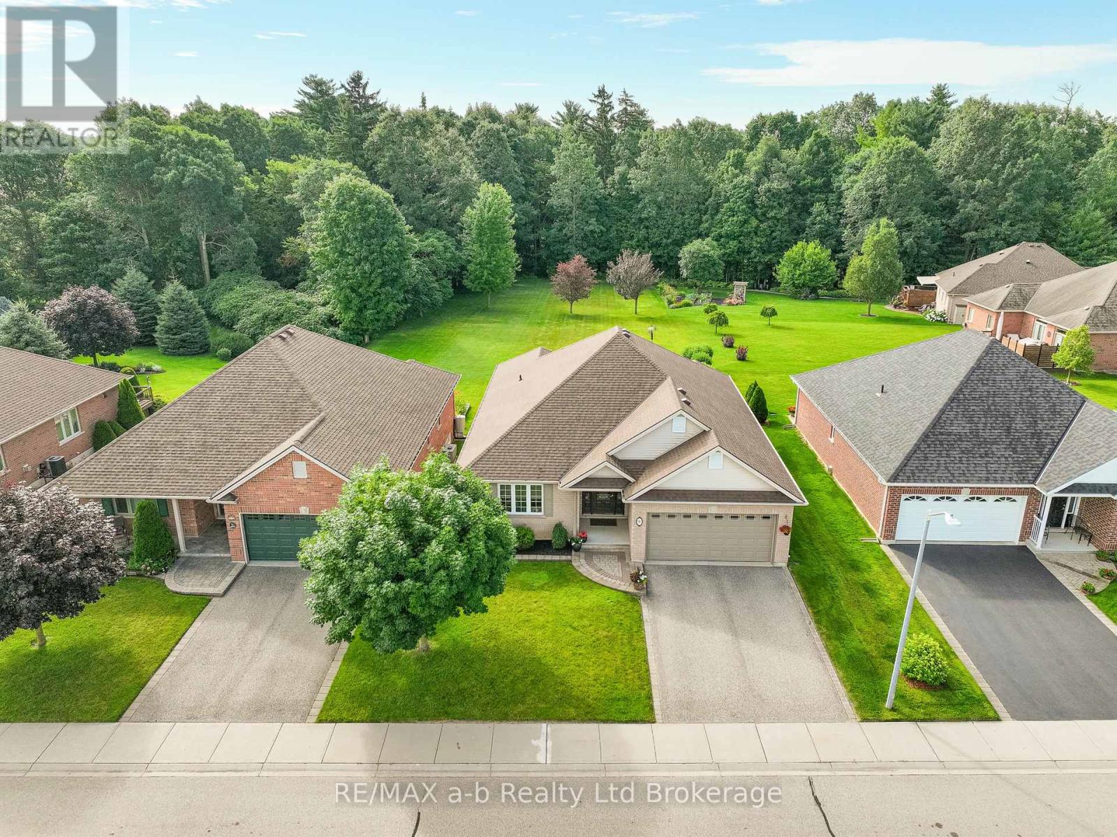 90 Weston Drive, Tillsonburg, Ontario  N4G 5W9 - Photo 43 - X12913344