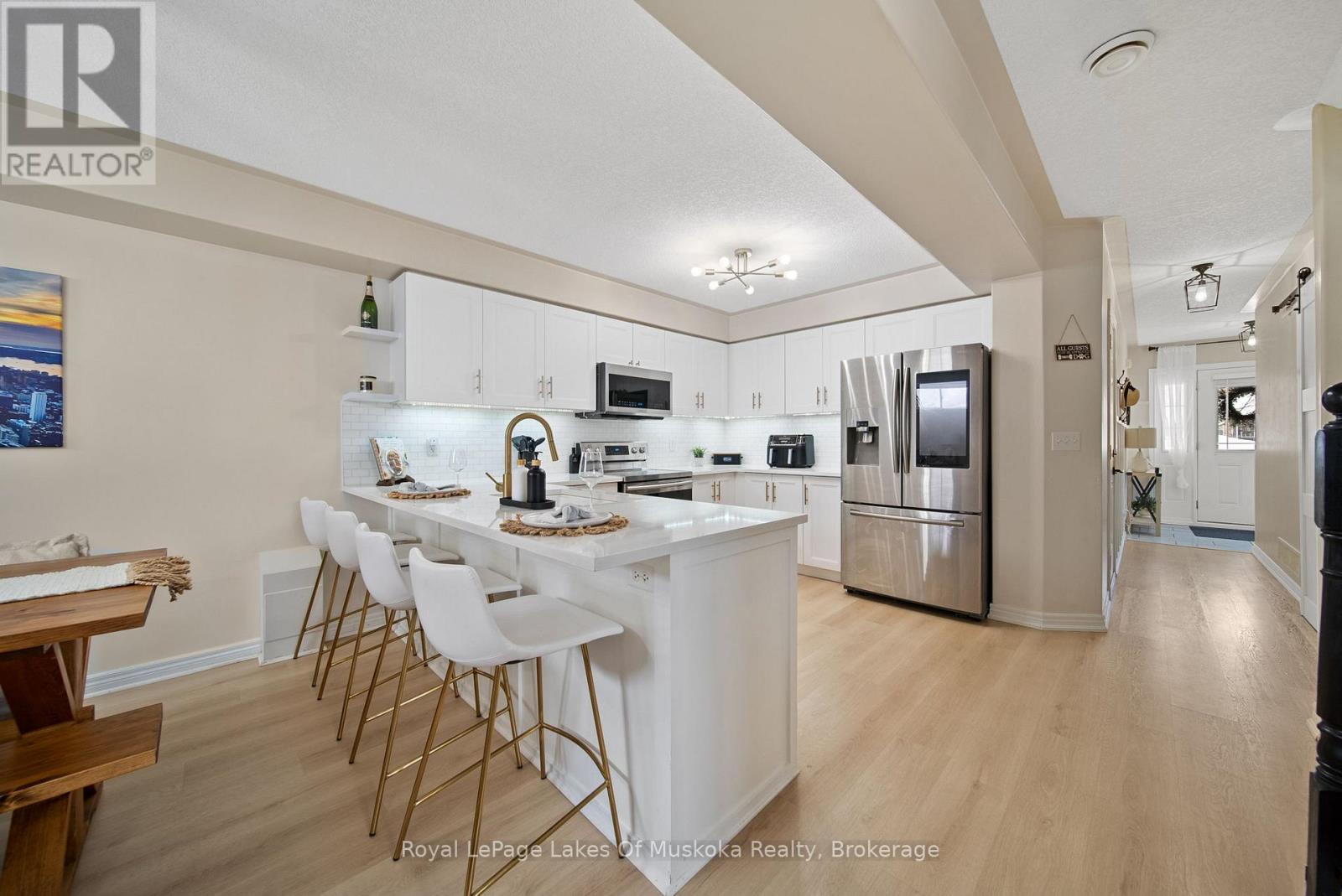 70 Pearl Drive, Orillia, Ontario  L3V 6H2 - Photo 9 - S12913366