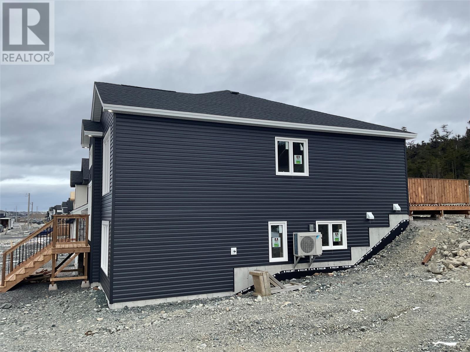 115 Sgt Donald Lucas Drive, Paradise, Newfoundland & Labrador  A1L 4L3 - Photo 3 - 1292324