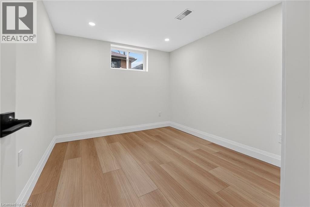 7 Crosthwaite Avenue S, Hamilton, Ontario  L8K 2T7 - Photo 35 - 40814419