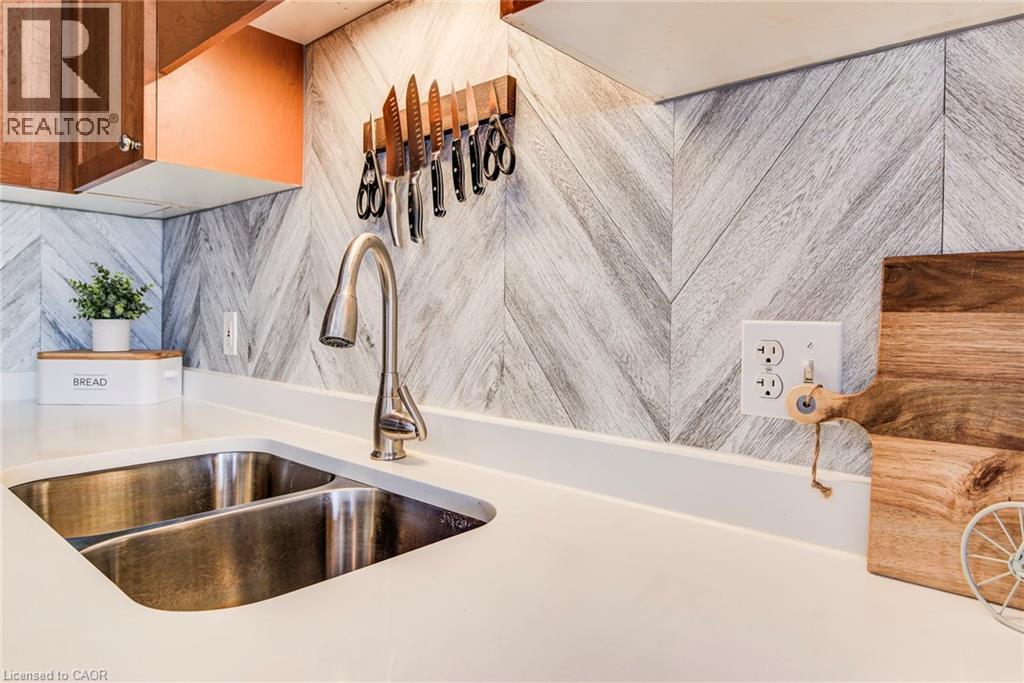 14 Schueller Street, Kitchener, Ontario  N2K 3W1 - Photo 15 - 40814120