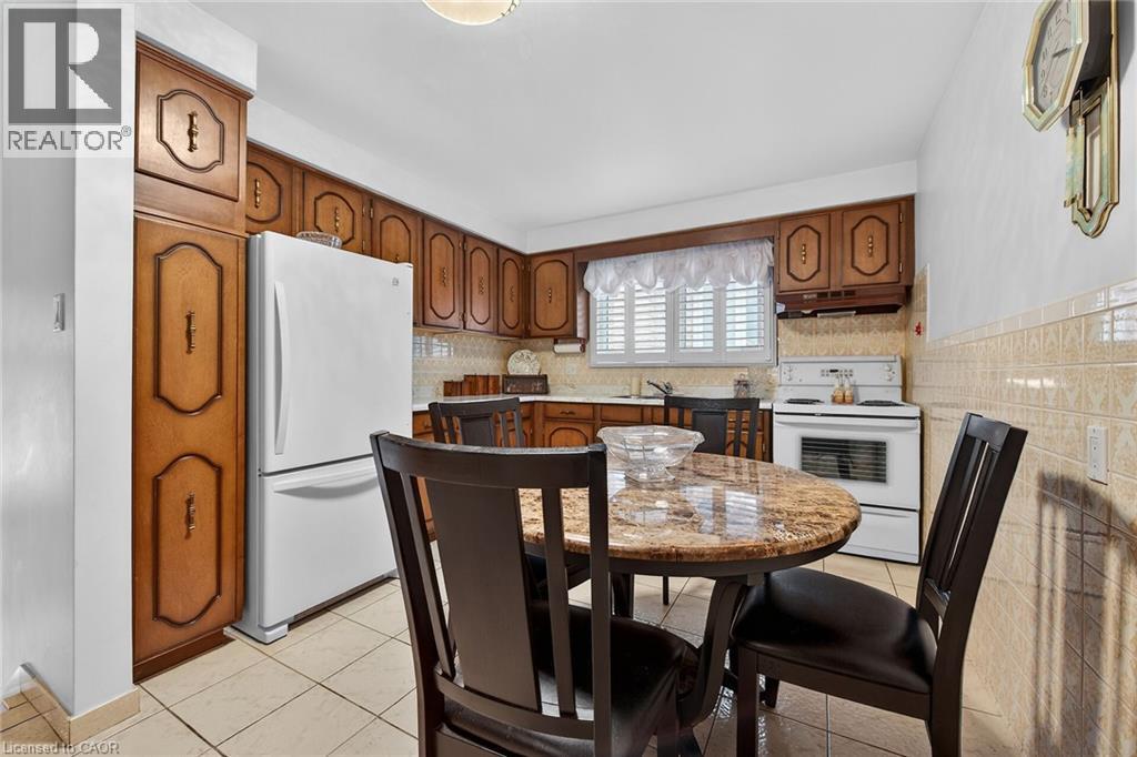 15 Fairington Crescent, Hamilton, Ontario  L8E 3N3 - Photo 12 - 40812902