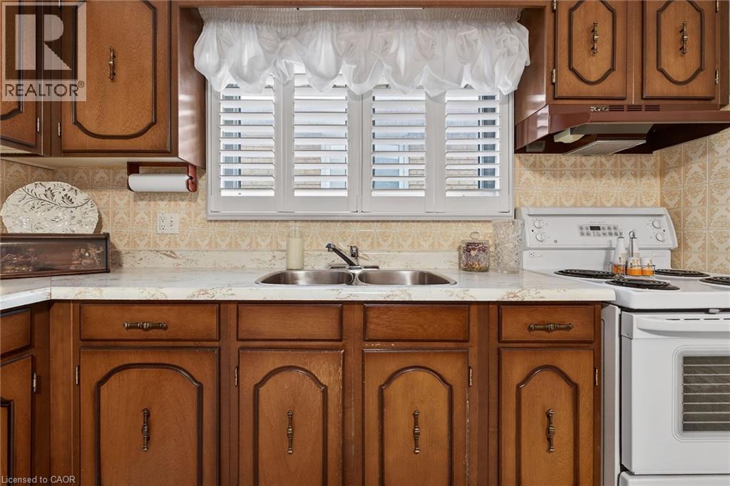 15 Fairington Crescent, Hamilton, Ontario  L8E 3N3 - Photo 13 - 40812902