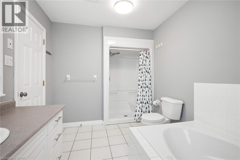 555 Sandbanks Crescent, Waterloo, Ontario  N2V 2K2 - Photo 23 - 40814136