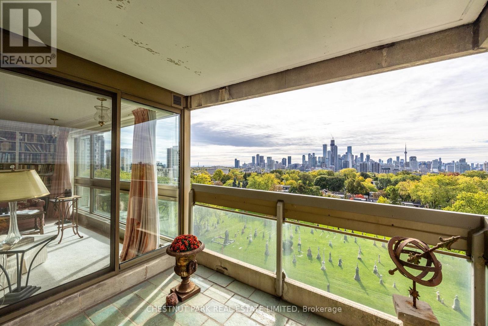 Suite 1002 - 63 St Clair Avenue W, Toronto (Yonge-St. Clair), Ontario  M4V 2Y9 - Photo 14 - C12913192