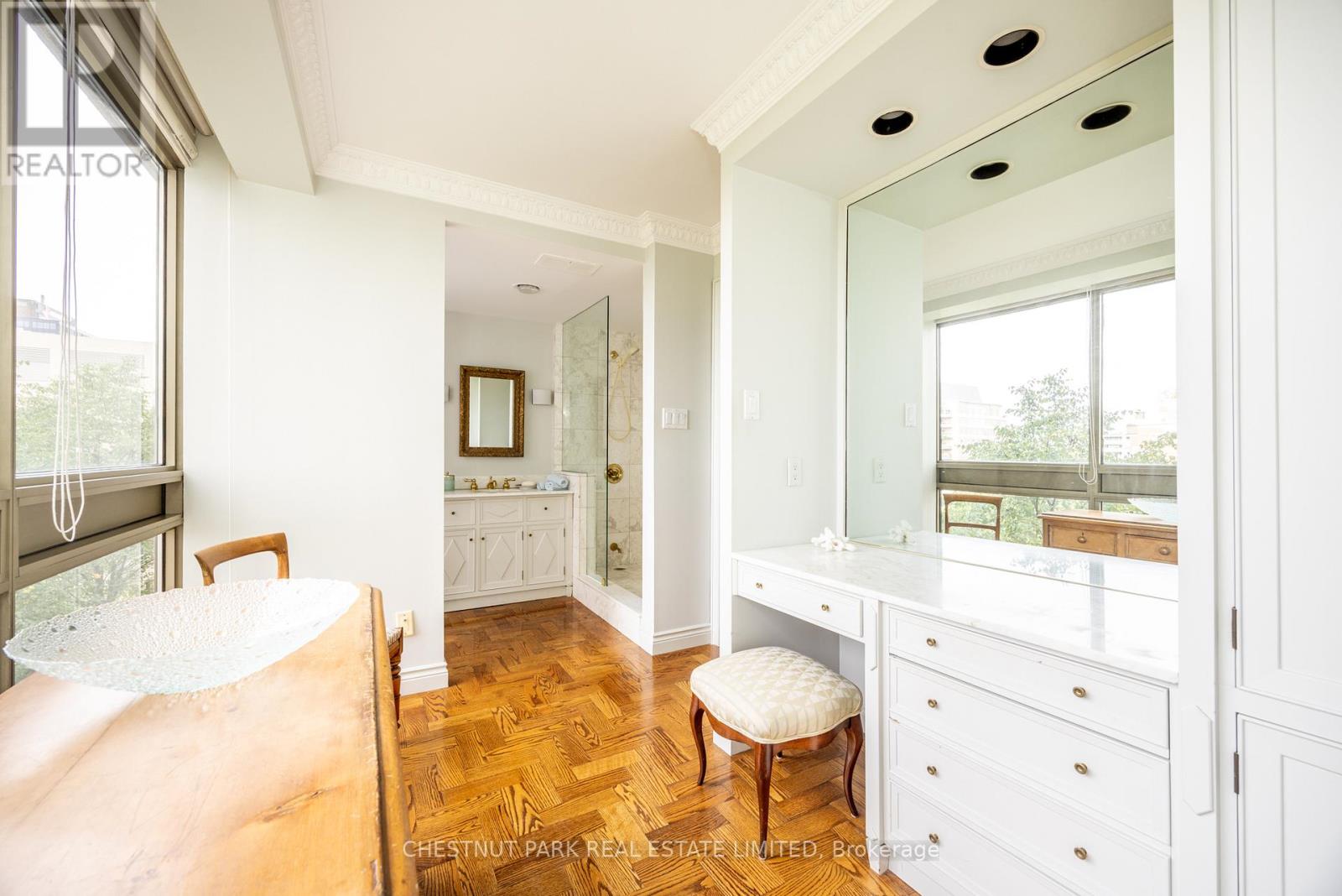 Suite 1002 - 63 St Clair Avenue W, Toronto (Yonge-St. Clair), Ontario  M4V 2Y9 - Photo 16 - C12913192