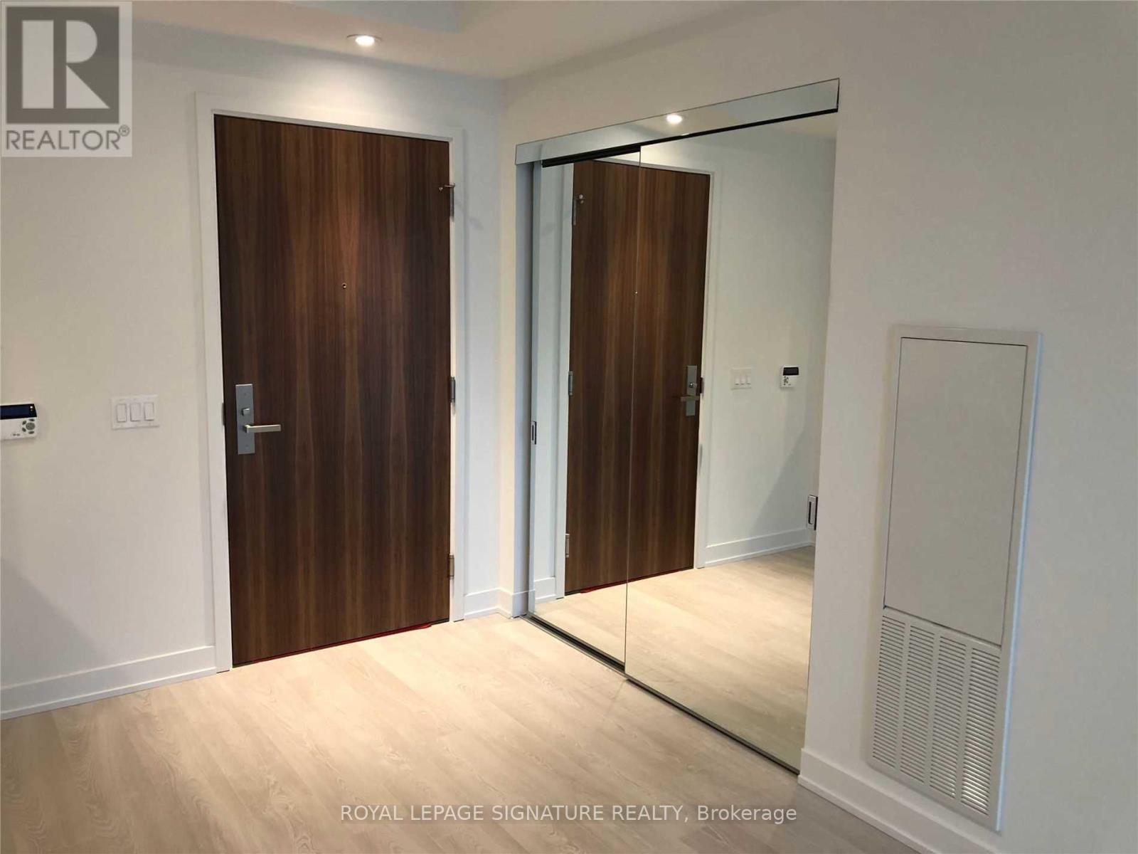 622 - 15 Queens Quay E, Toronto, Ontario  M5E 0C5 - Photo 3 - C12913194