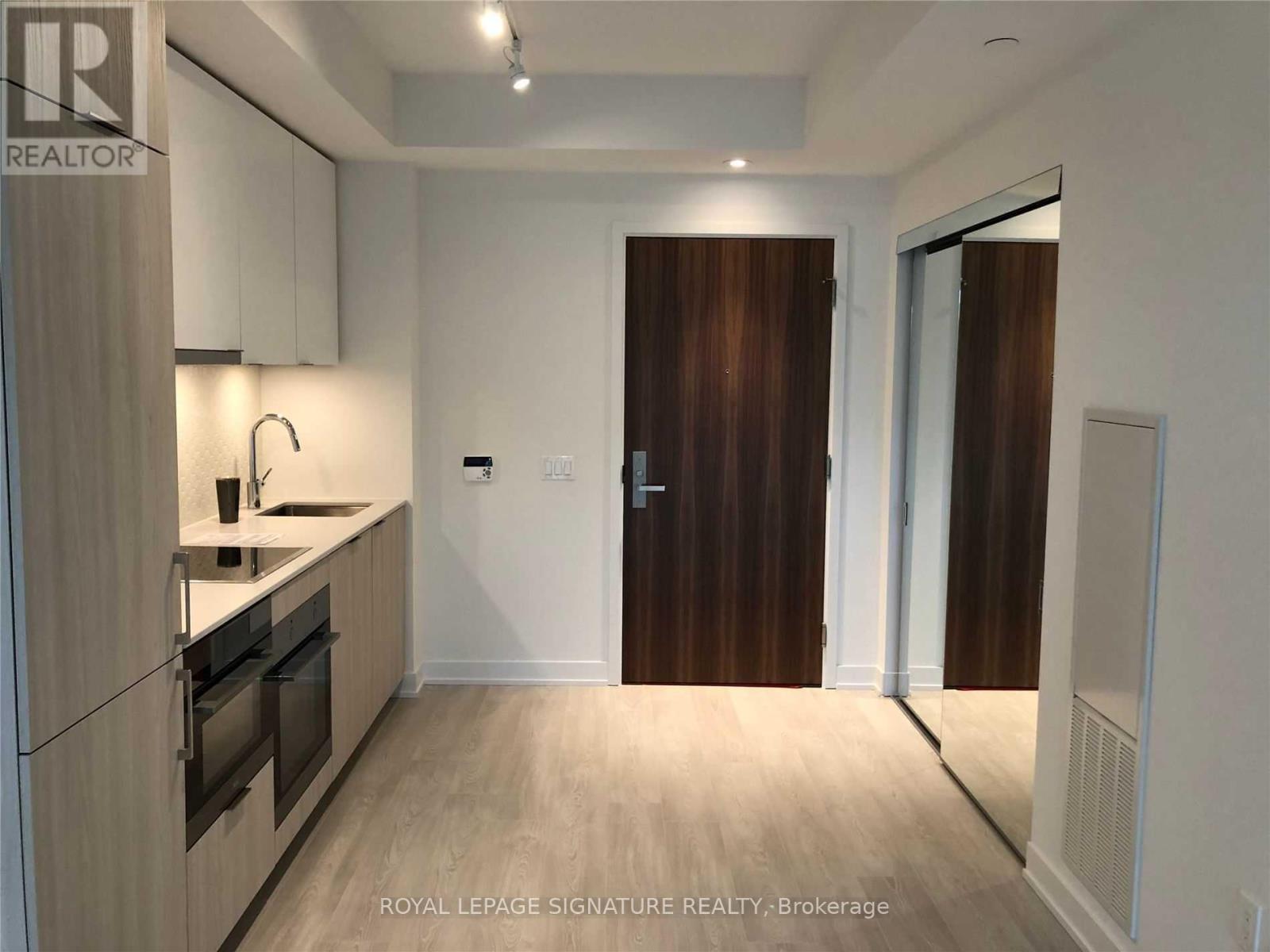 622 - 15 Queens Quay E, Toronto, Ontario  M5E 0C5 - Photo 5 - C12913194