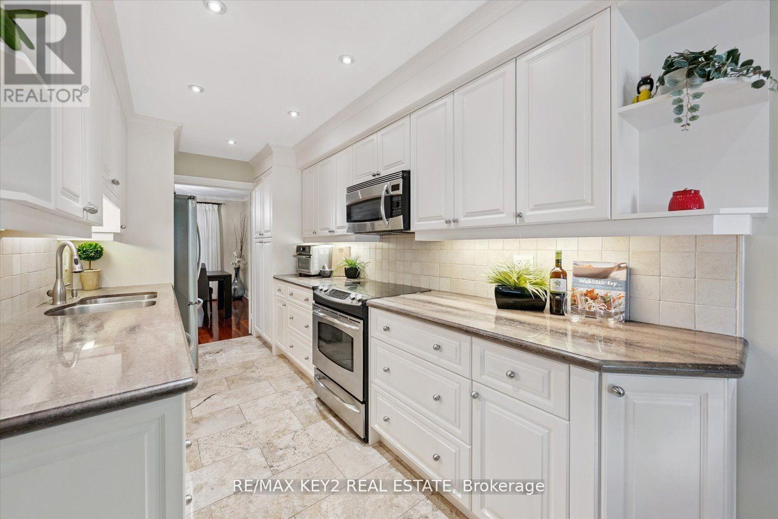 201 - 34 Snowshoe Mill Way, Toronto, Ontario M2L 1T5 - Photo 8 - C12913204