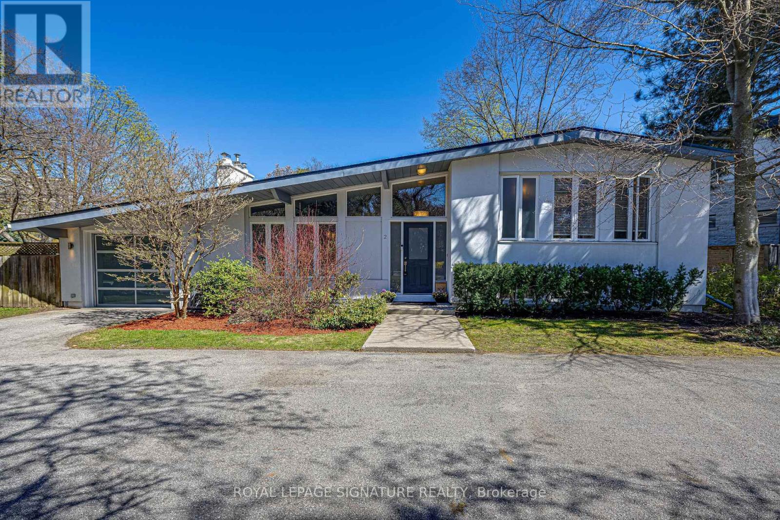 2 PARMBELLE CRESCENT, Toronto, Ontario