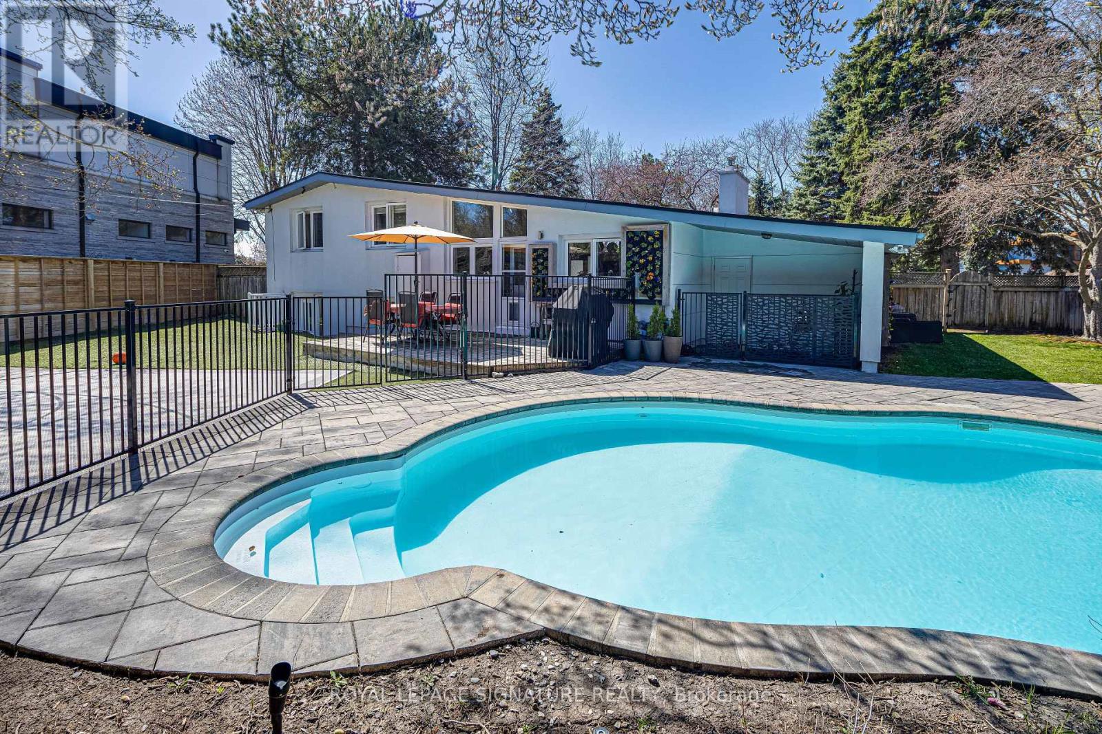 2 Parmbelle Crescent, Toronto, Ontario  M3A 3G6 - Photo 44 - C12913208